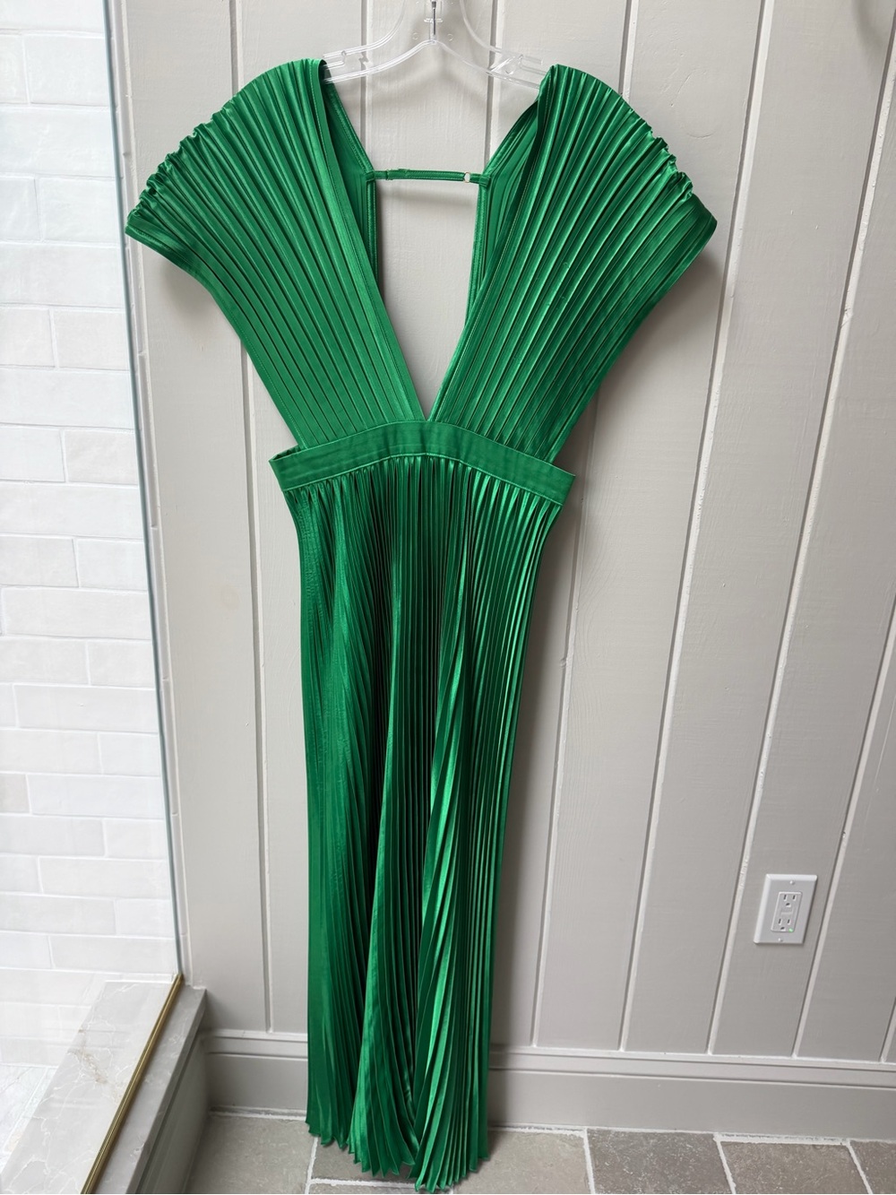 L’Idee Emerald Pleated Deep V-Neck Gown - Picture 4 of 6